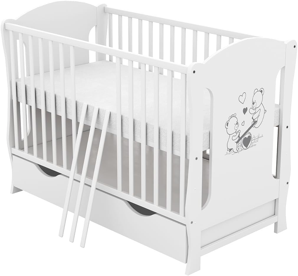 Babybett 60x120 weiß Kinderbett umbaubar zum Juniorbett Schublade Matratze Teddy Wippe Motiv