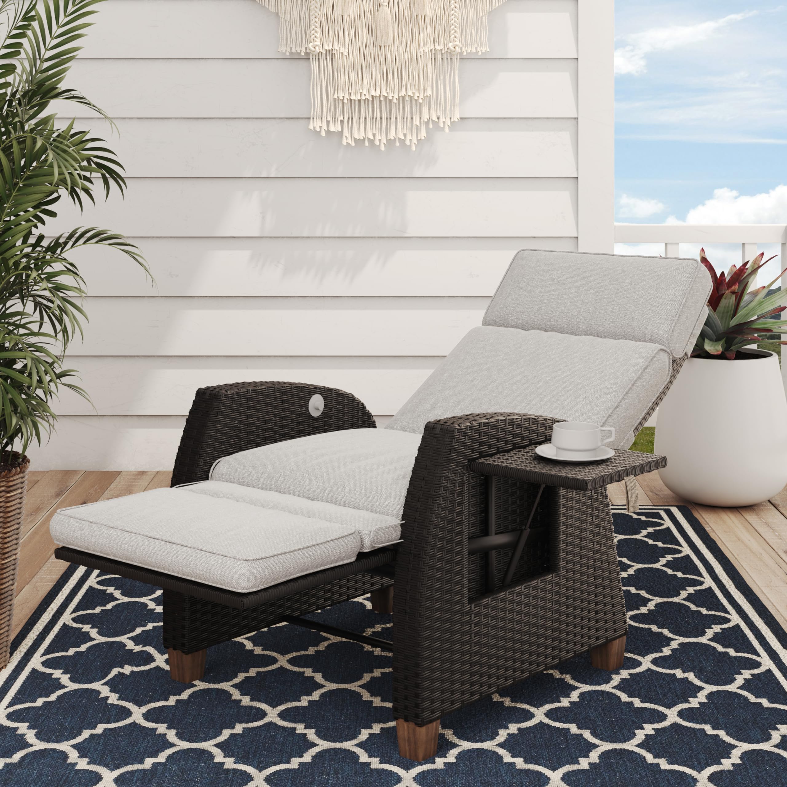 Grand patio Relaxliege Liegesessel mit Sitzkissen Armlehnensessel Verstellbare Rückenlehne Rattan Sonnenliege für Innen, Außeneinsatz, Dunkelgrau -Dunkel Grau Sitzkissen & Braun Rattan